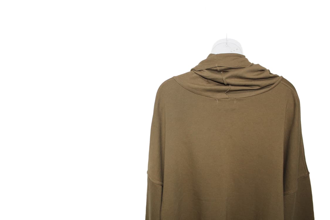 AGOLDE 에이골디 터틀넥 크롭 스웻셔츠 상품이미지4