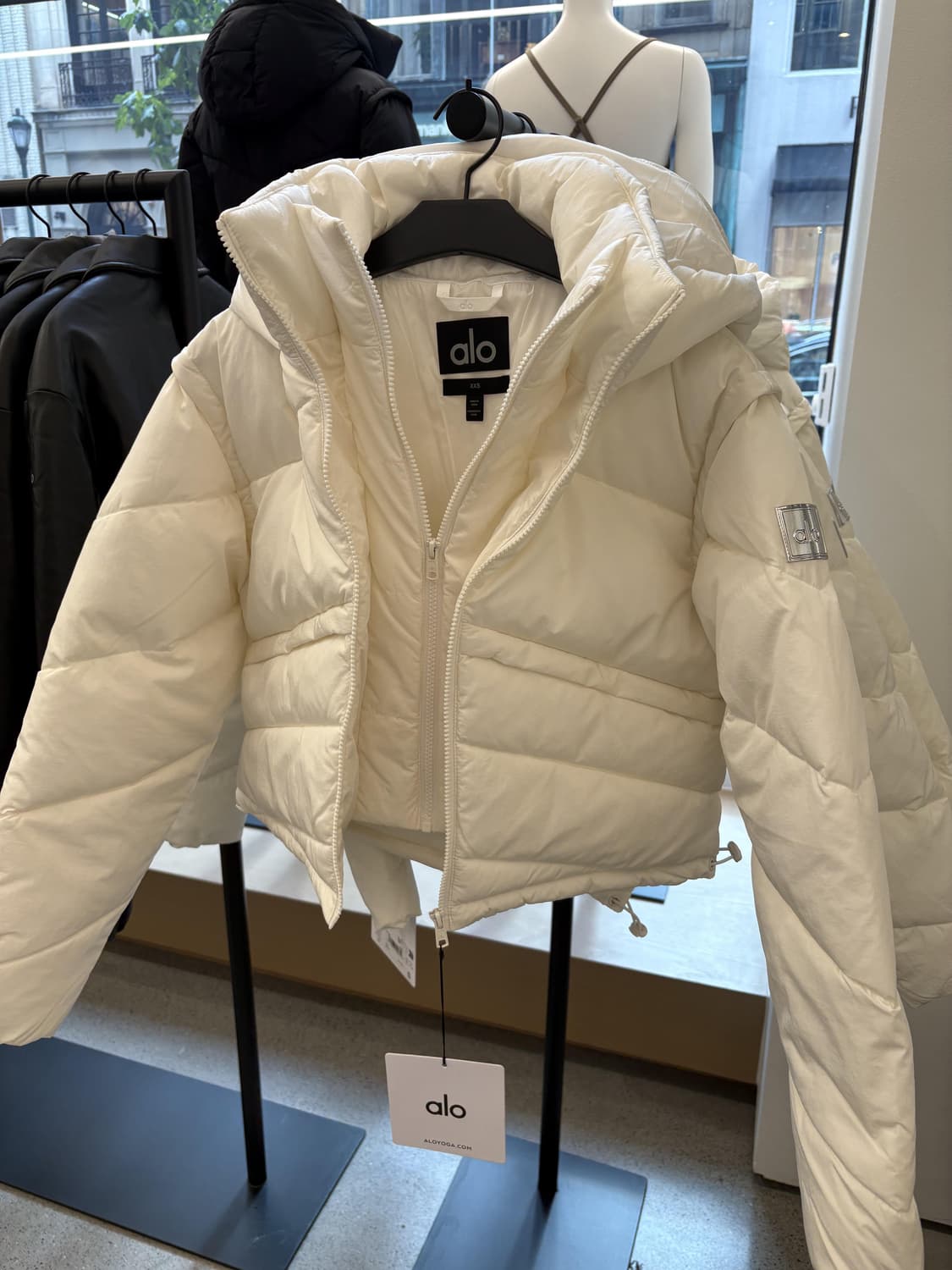 알로 요가 glacier puffer ivory xs 새제품 정가 40 상품이미지1