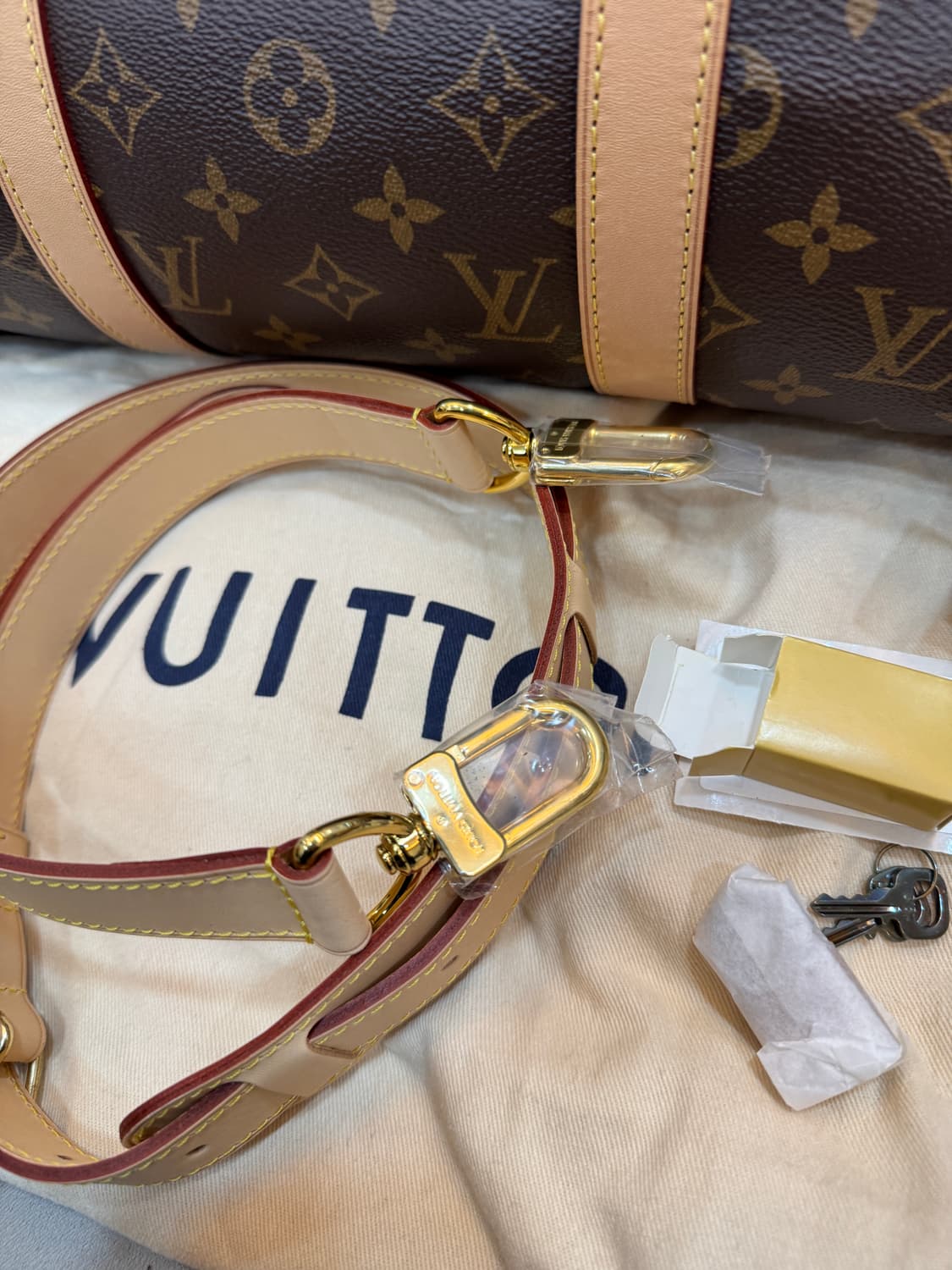 새상품급 루이비통 모노그램 키폴 50  상품이미지6