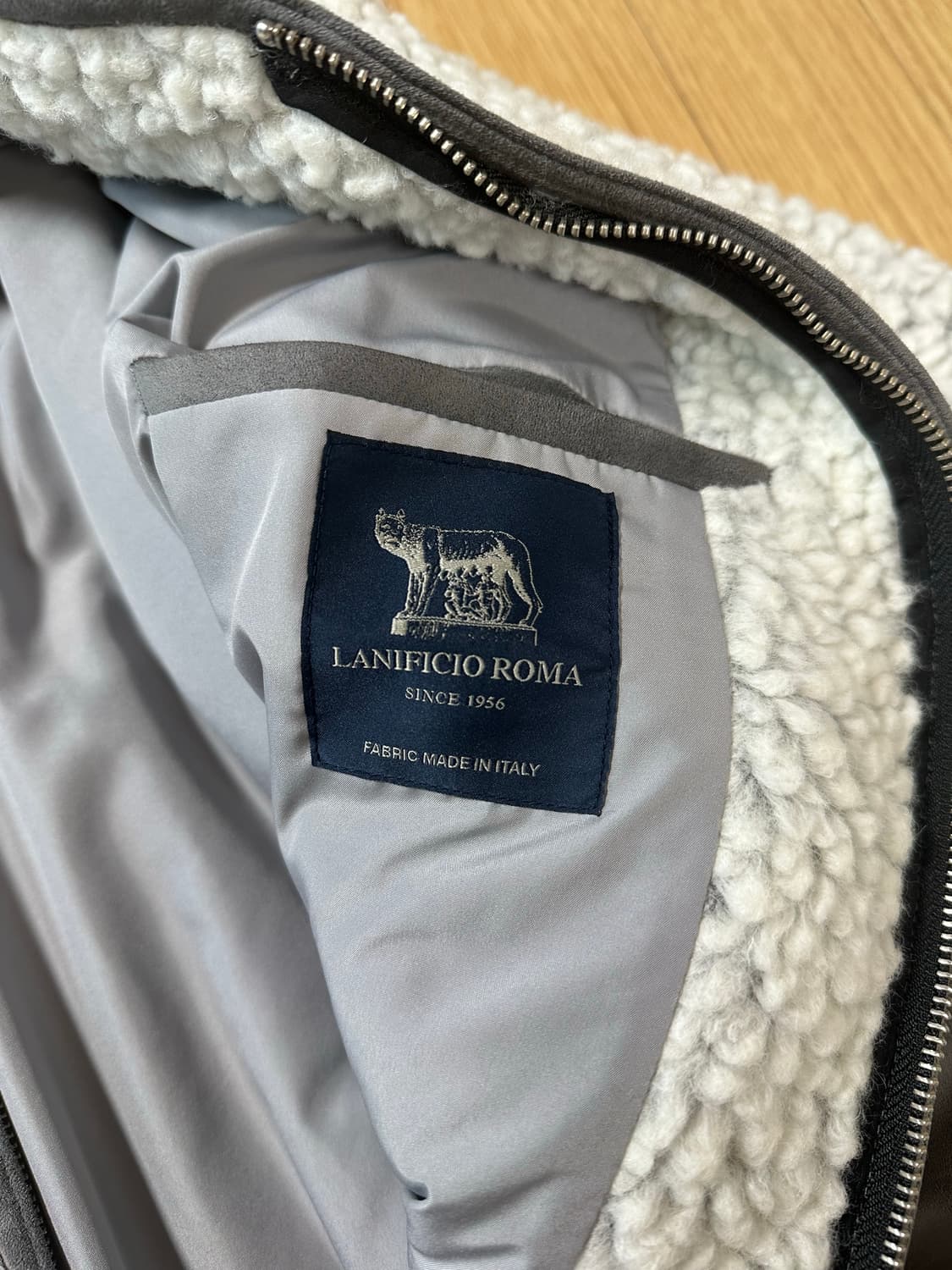 인사일런스 ROMA 울 시어링 자켓 WHITE 상품이미지3