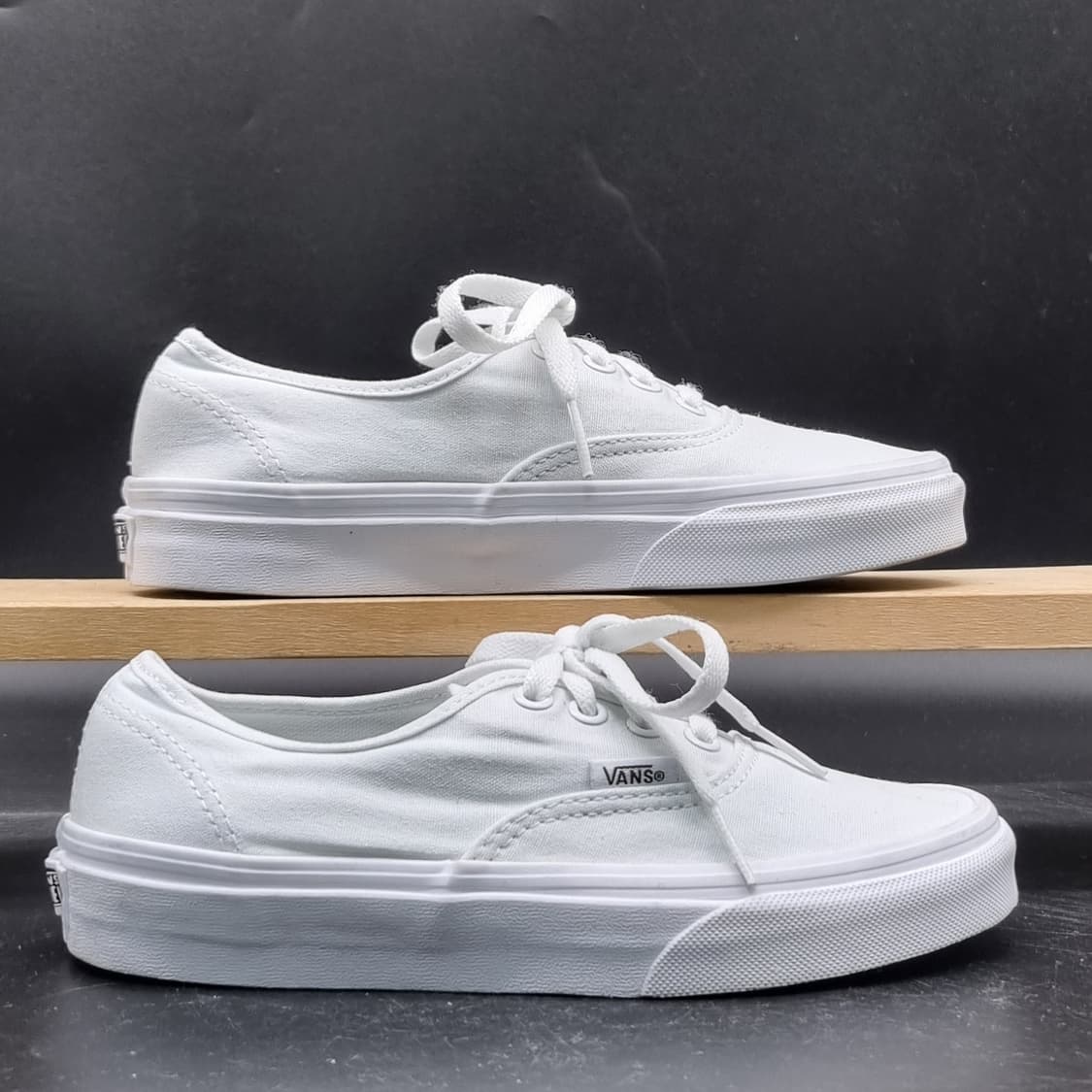 반스 어센틱 트루화이트 여성스니커즈220 상품이미지1