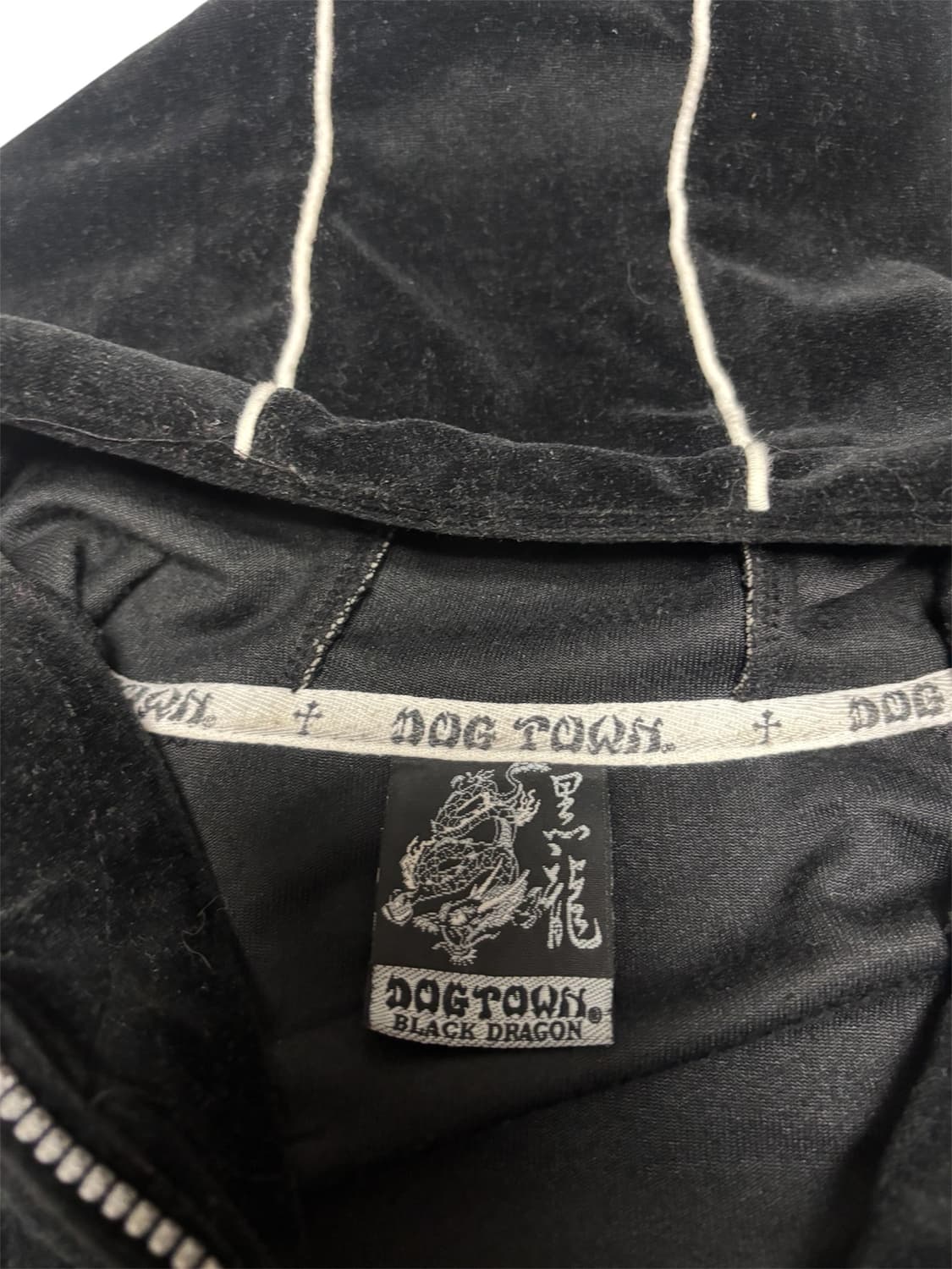 도그타운 DOGTOWN 벨벳 레터링 로고 후드집업 XL 상품이미지4