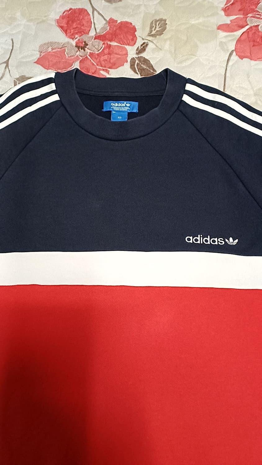 아디다스 맨투맨 실측100 가슴55 기장73 상품이미지2