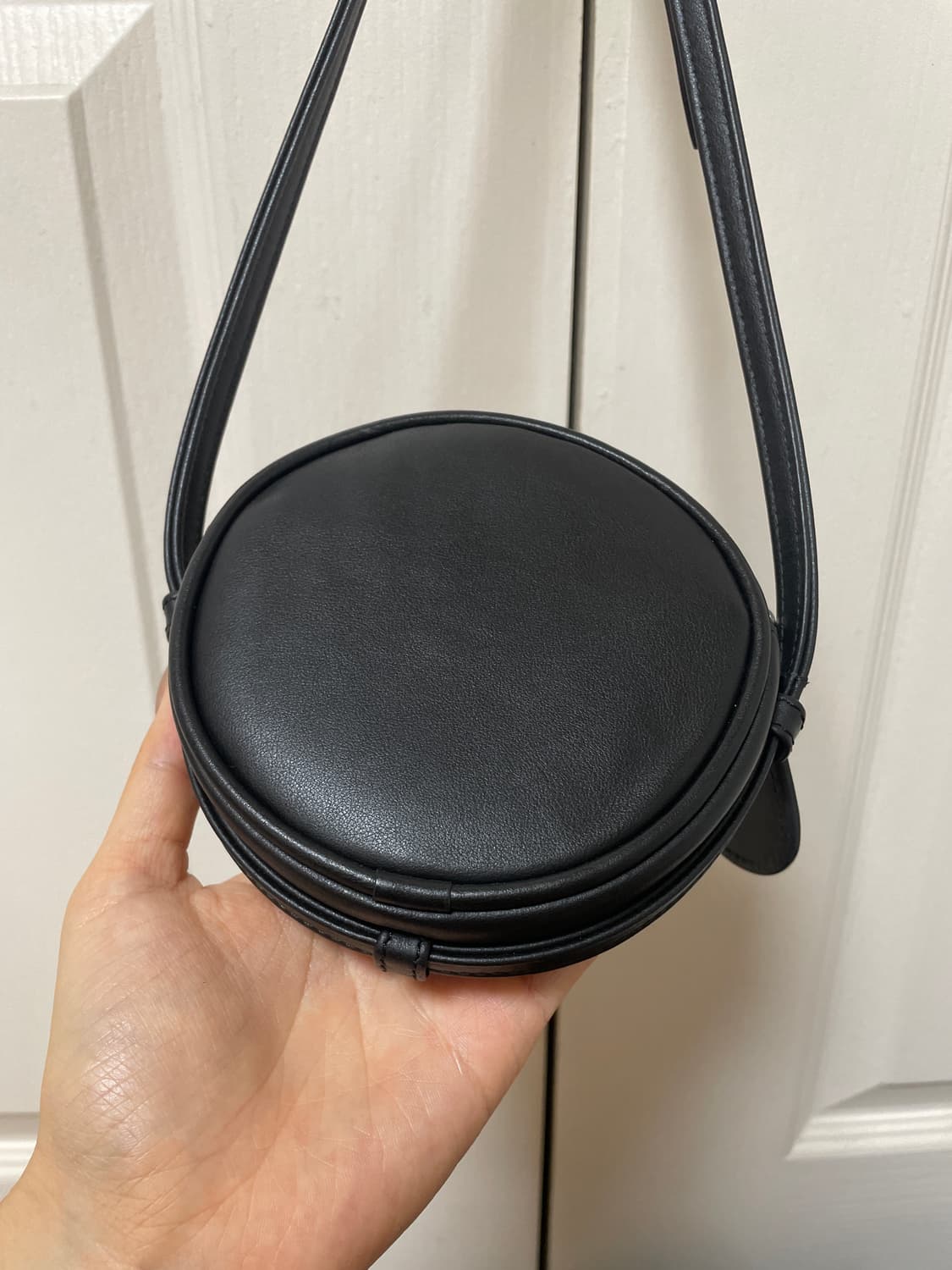 꾸레쥬 서클 레더 백 상품이미지5