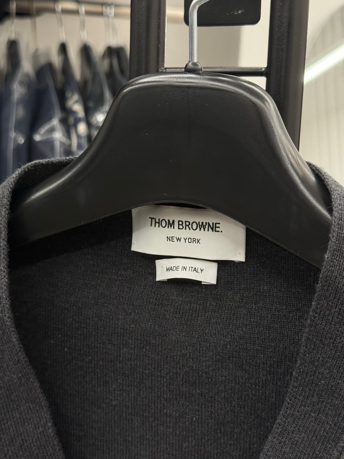 [4] 톰브라운 암밴드 펀믹스 밀라노스티치 가디건 상품이미지8