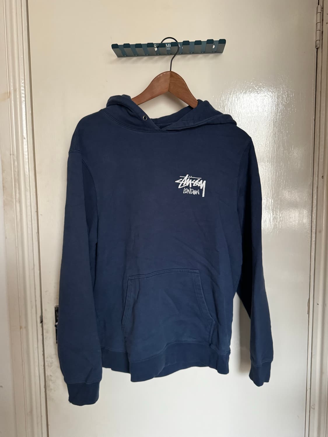 스투시 런던 후드티 상품이미지1