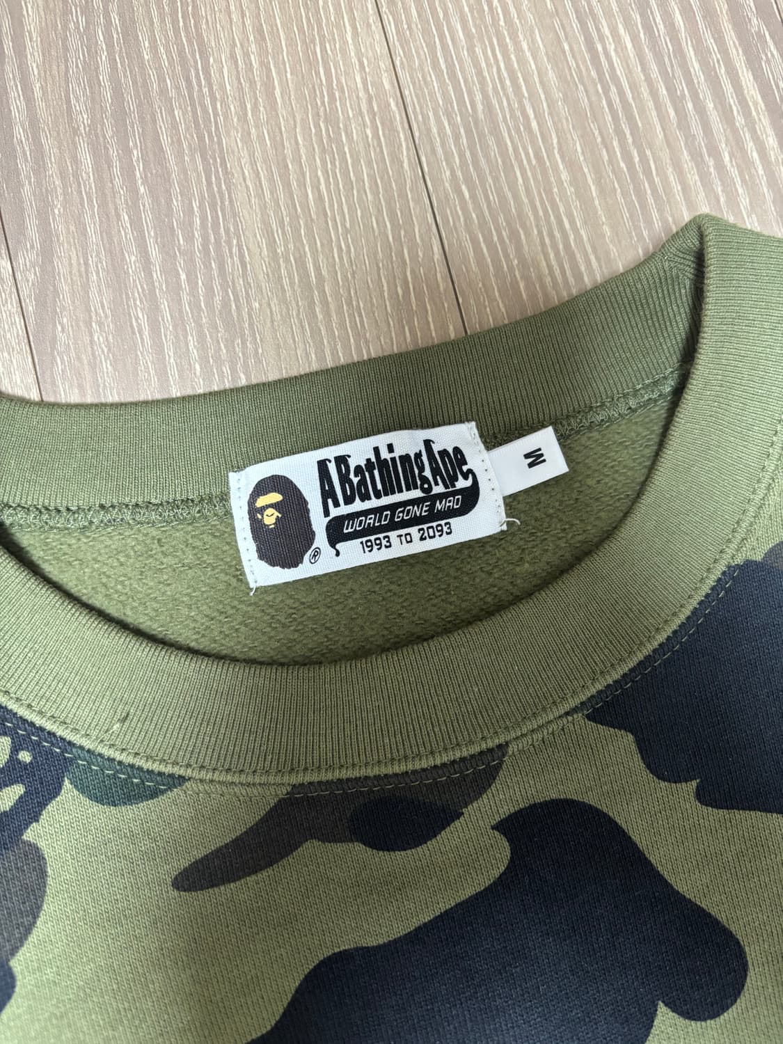 베이프 BAPE 맨투맨 장원영 착용 상품이미지4