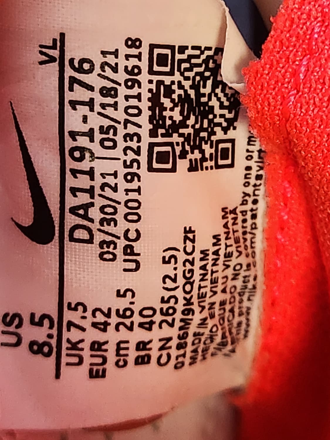 나이키 티엠포 레전드 9 아카데미 TF DA1191-176 사이즈265
 상품이미지9