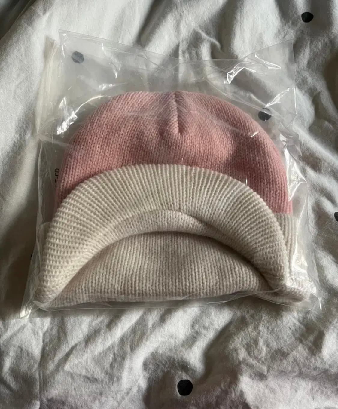 슈프림 25 FW니트 비니 모자 핑크/화이트 상품이미지6