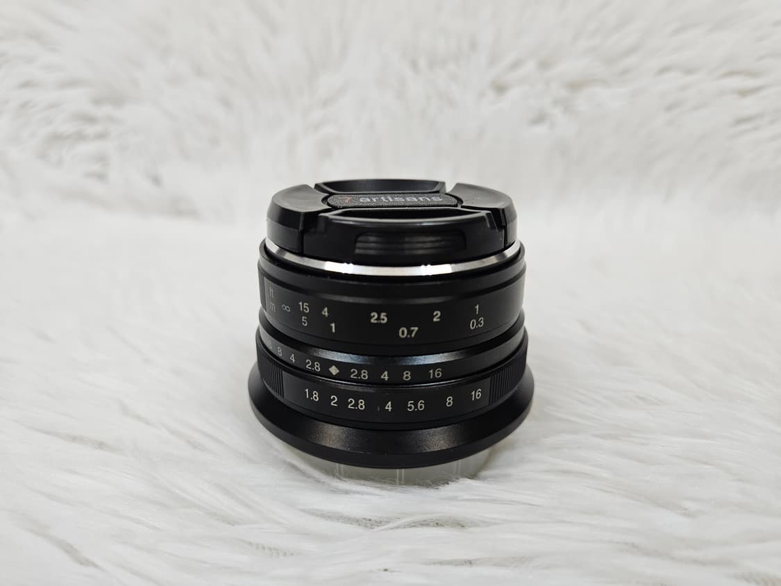 [민트] 7Artisans 7장인 25mm F1.8 렌즈 후지마운트 판매 상품이미지1