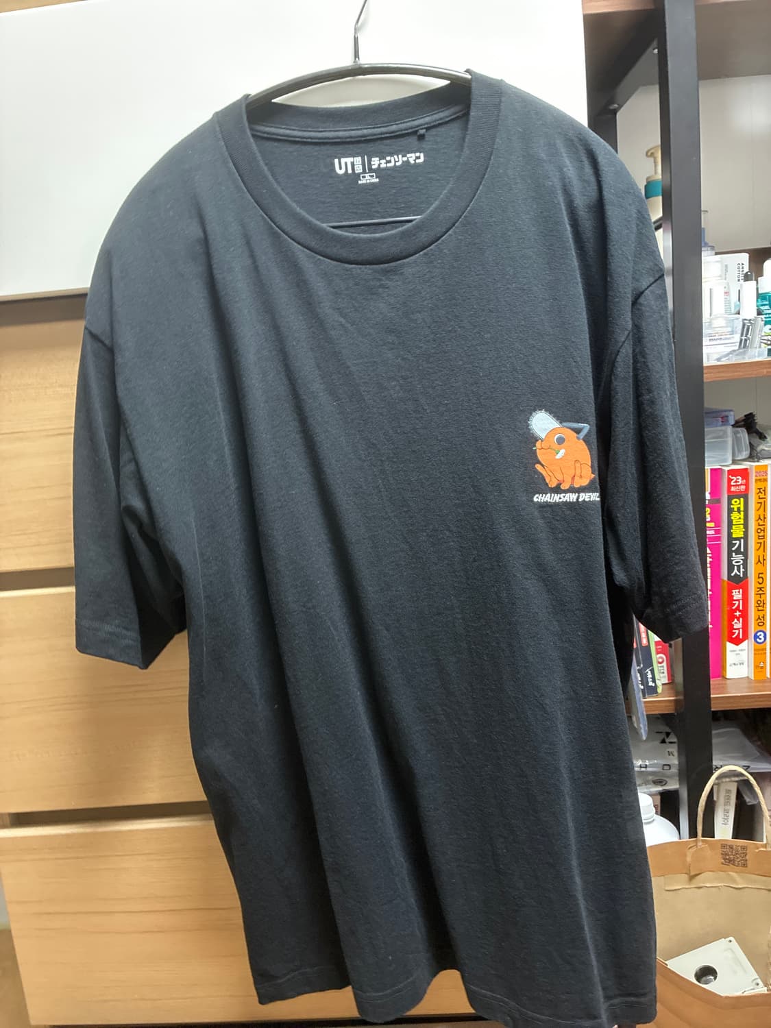 유니클로 체인소맨 상품이미지1