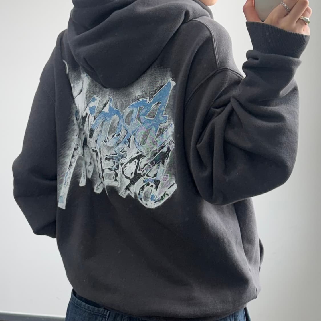 Brown Breath 브라운 프레스 백 포인트 로고 차콜 후드티 상품이미지2