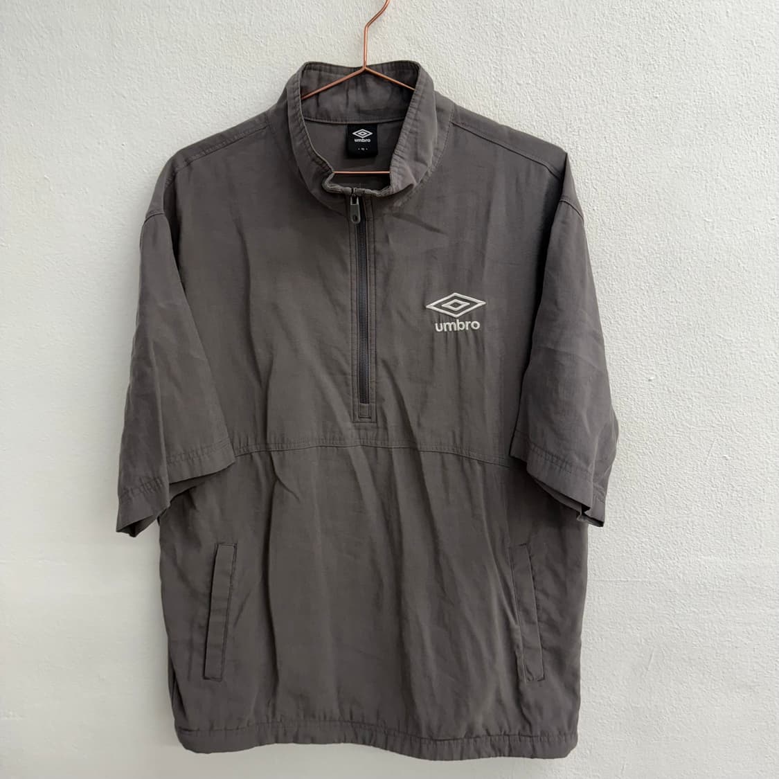 엄브로 하프집업 차콜 아노락 (95) 상품이미지1