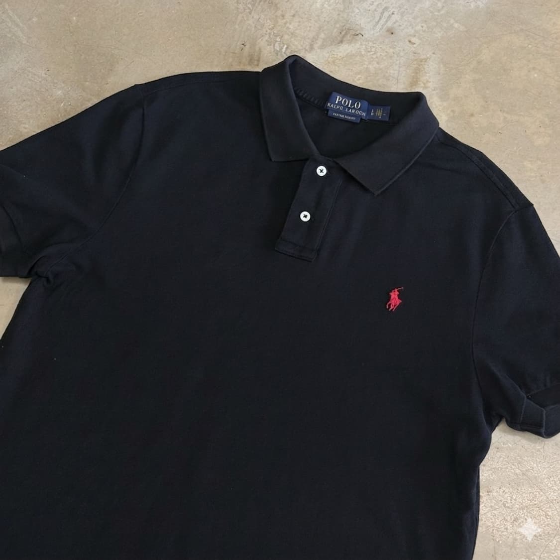 L 폴로랄프로렌 커스텀 슬림핏 블랙 카라 반팔티 상품이미지1
