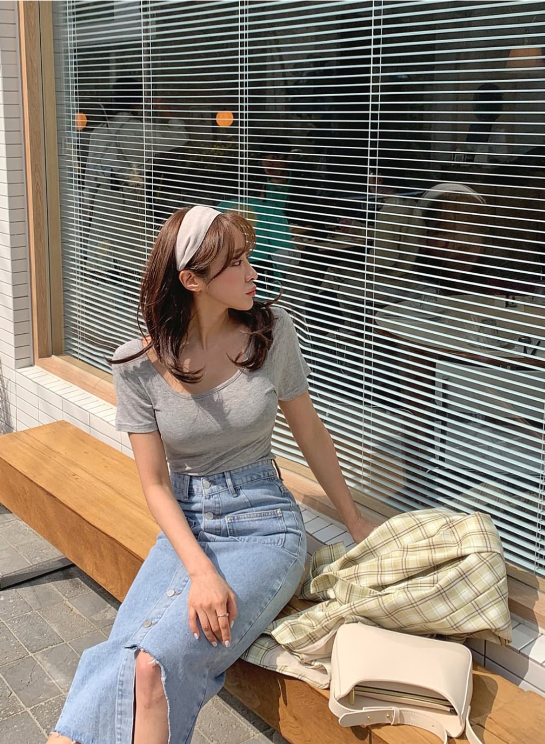 그레이 라운드 티셔츠 상품이미지1