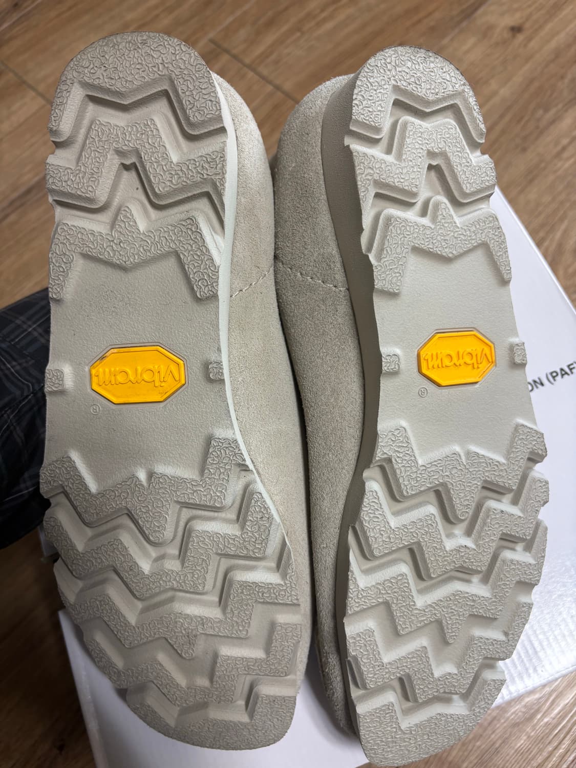 포스트아카이브팩션 클락스 베이지 280 상품이미지4