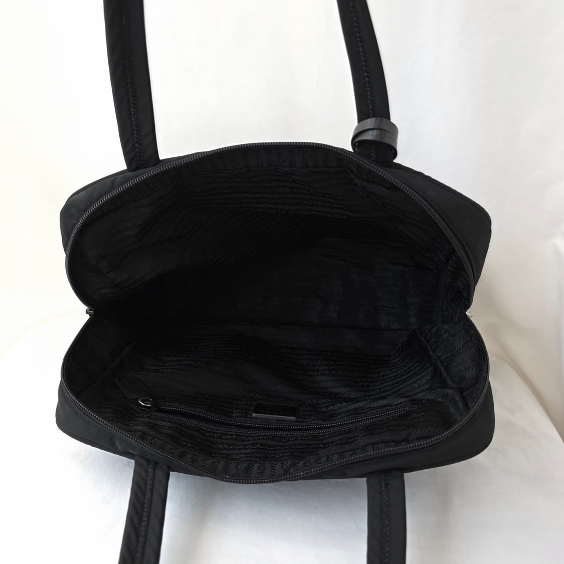 [정품 PRADA] 프라다 포코노 나일론 숄더백 호보백 상품이미지8