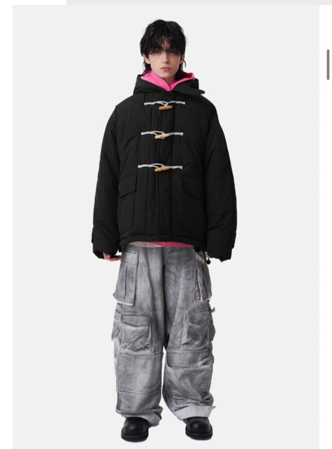 [M] 논플로어 랩 오버 숏 더플 떡볶이 패딩 블랙 상품이미지1
