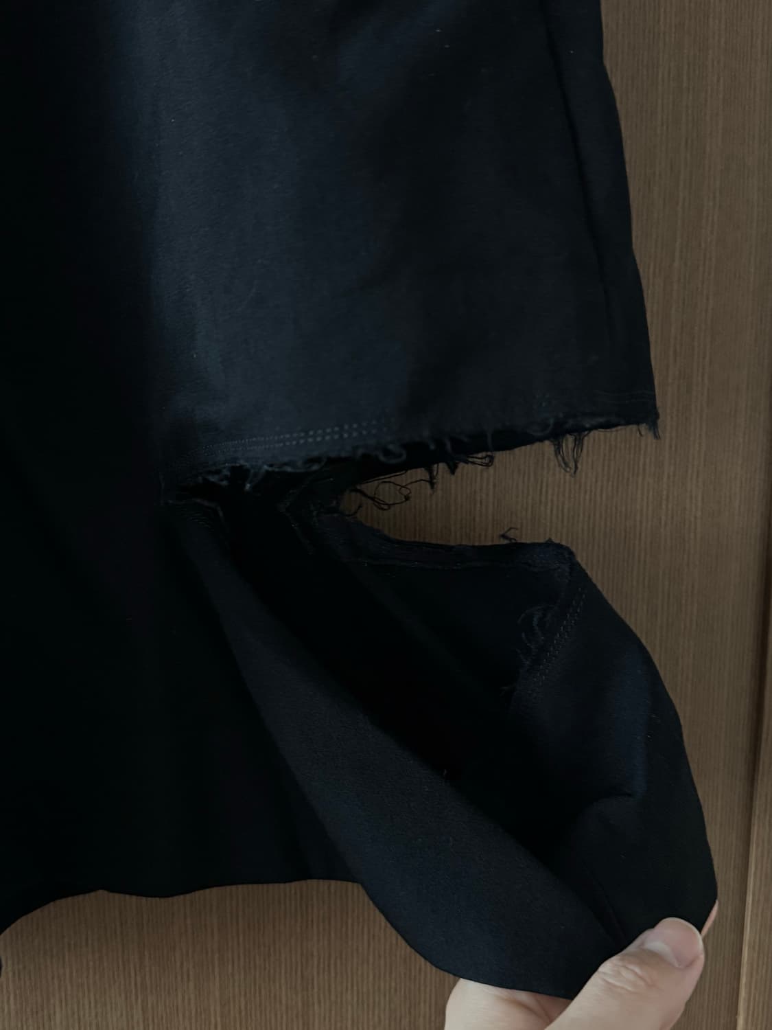 꼼데가르송 옴므 플러스 디스트로이 하프팬츠 (블랙 s) 상품이미지3