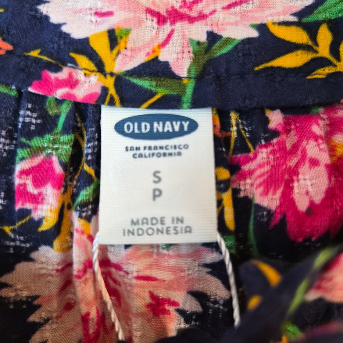 OLD NAVY 플라워 리본 민소매 블라우스 상품이미지10