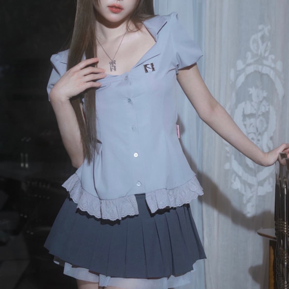 [S]뉴얼린 엠블럼  레이스 셔츠 그레이 상품이미지3