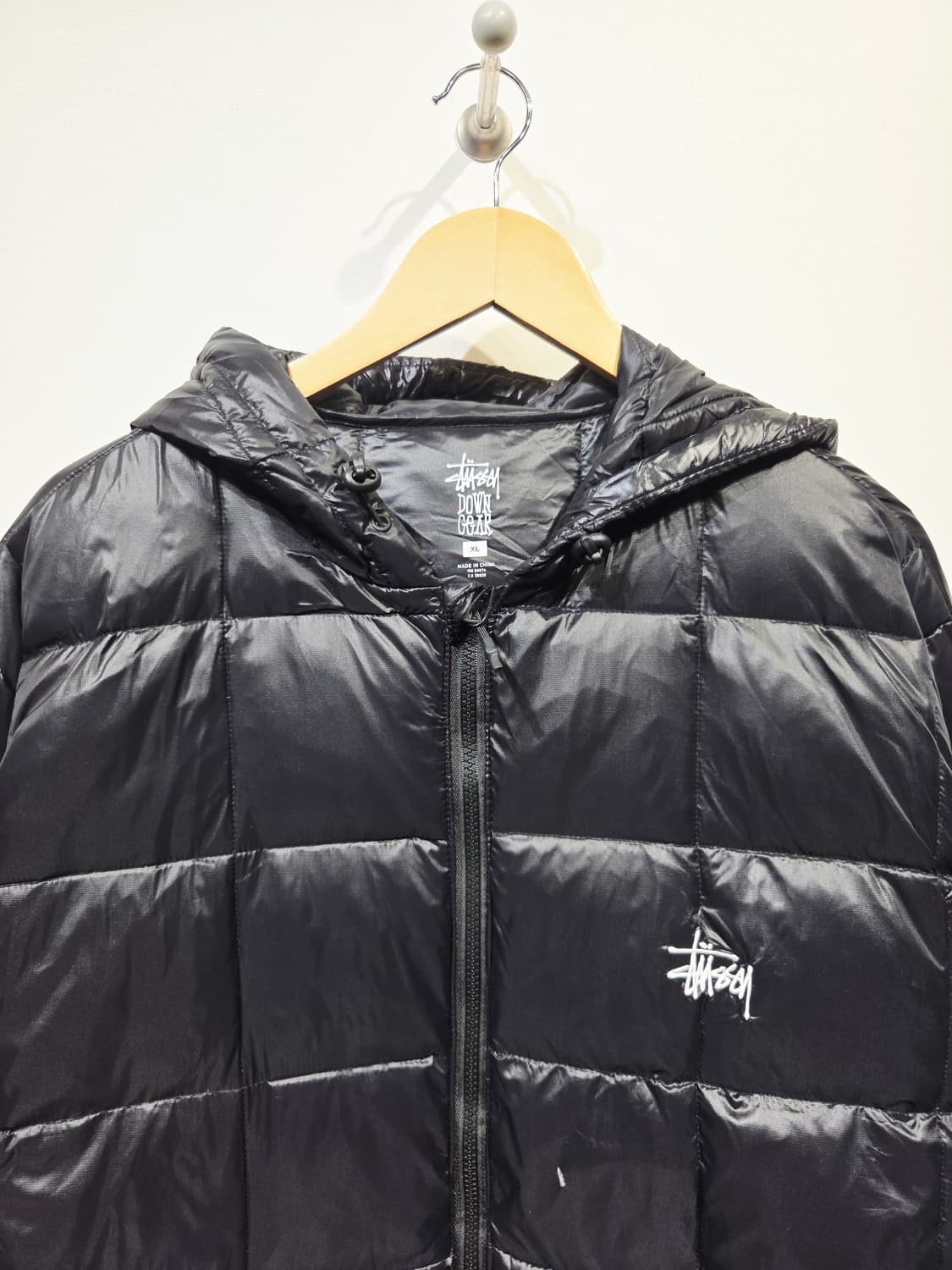 STUSSY 스투시 미드웨이트 푸퍼 다운 자켓 블랙 상품이미지3