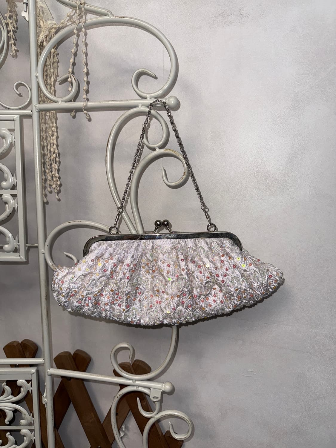 White fairy spangled beads chain bag 상품이미지4