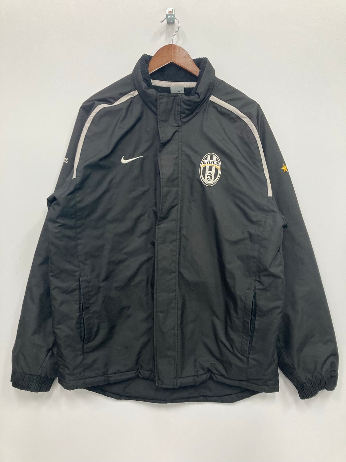 나이키 오버핏 바람막이 상품이미지1