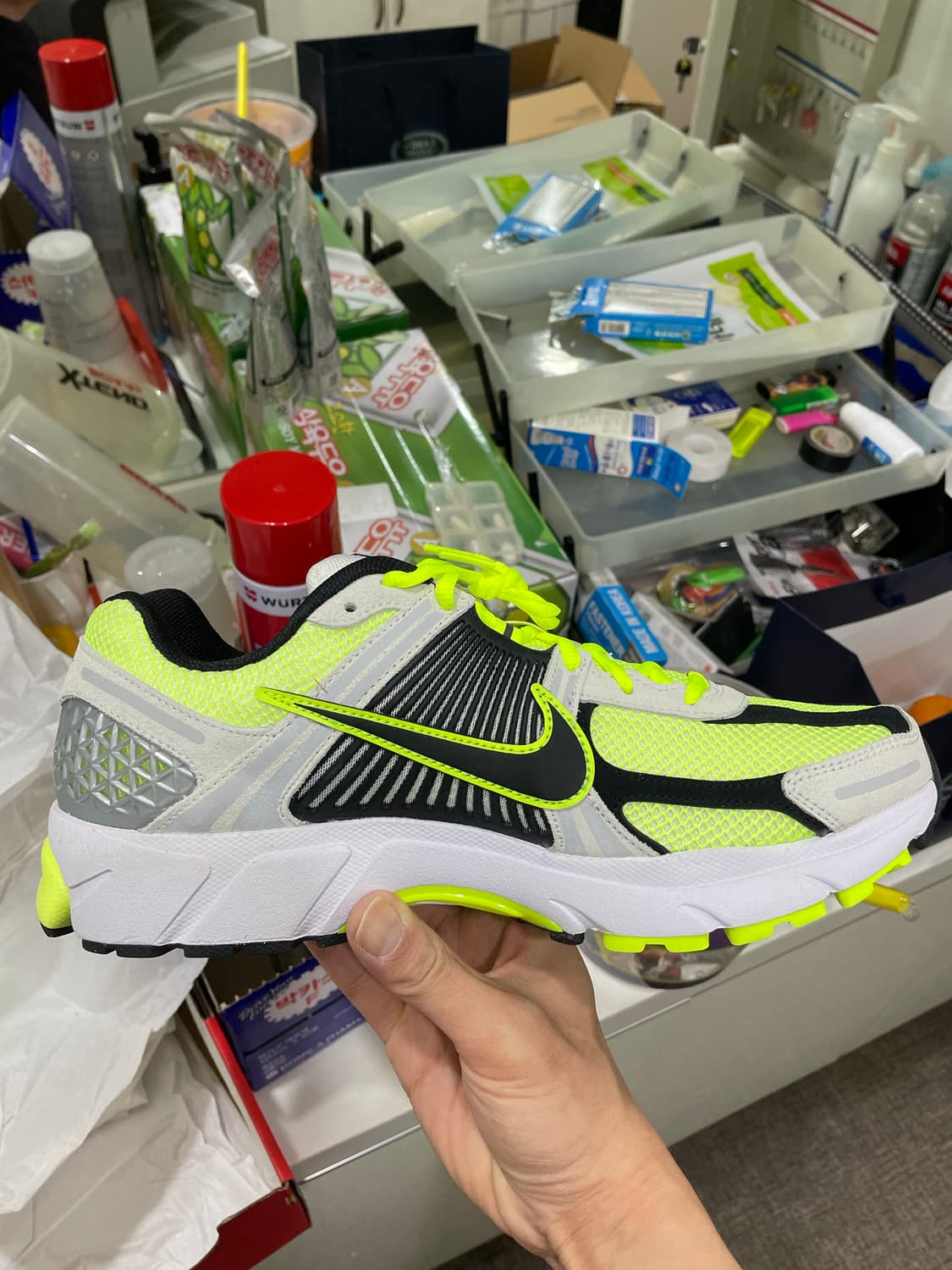 나이키 줌 보메로  5 Volt Metallic 290 상품이미지3