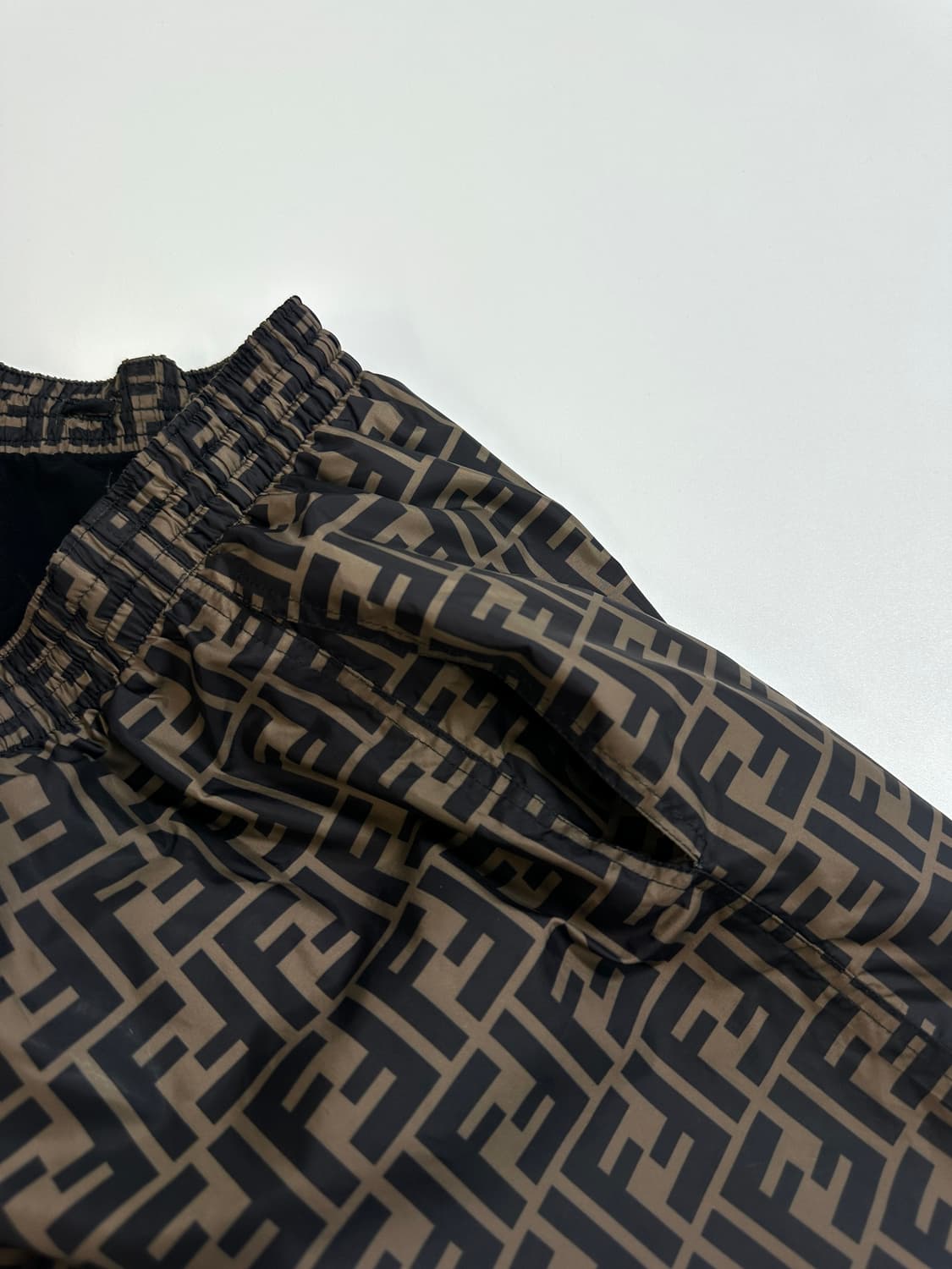 펜디 Fendi FF 드로스트링 스윔 쇼츠 (50) 상품이미지3
