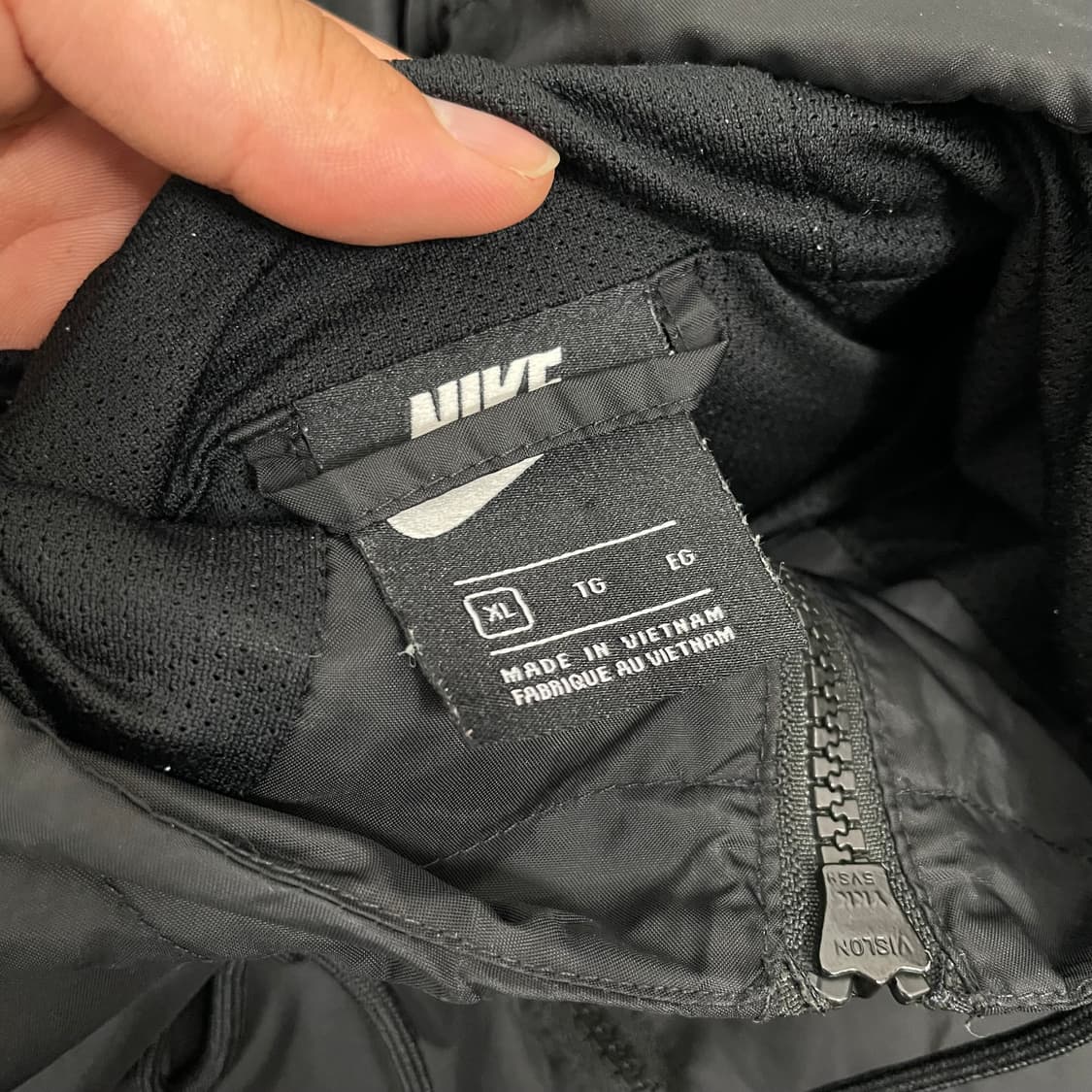 나이키 스우시 올블랙 윈드러너 후드 바람막이 자켓 상품이미지4