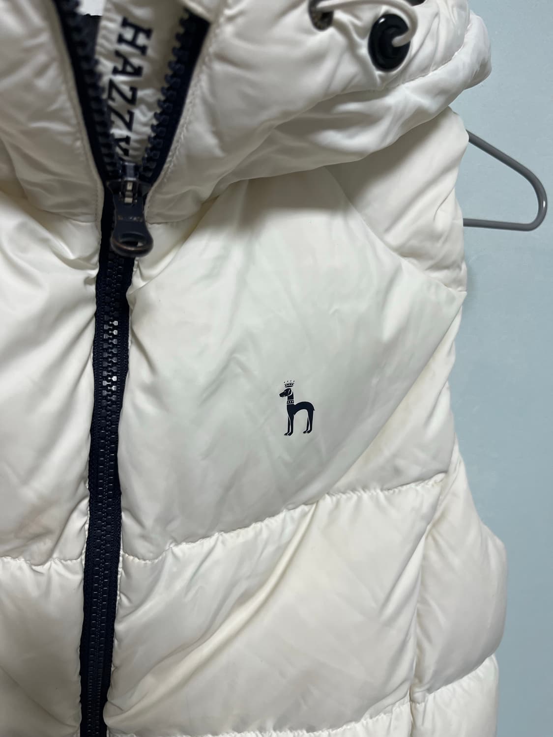 헤지스  골프 여성 화이트 패딩 조끼 상품이미지2