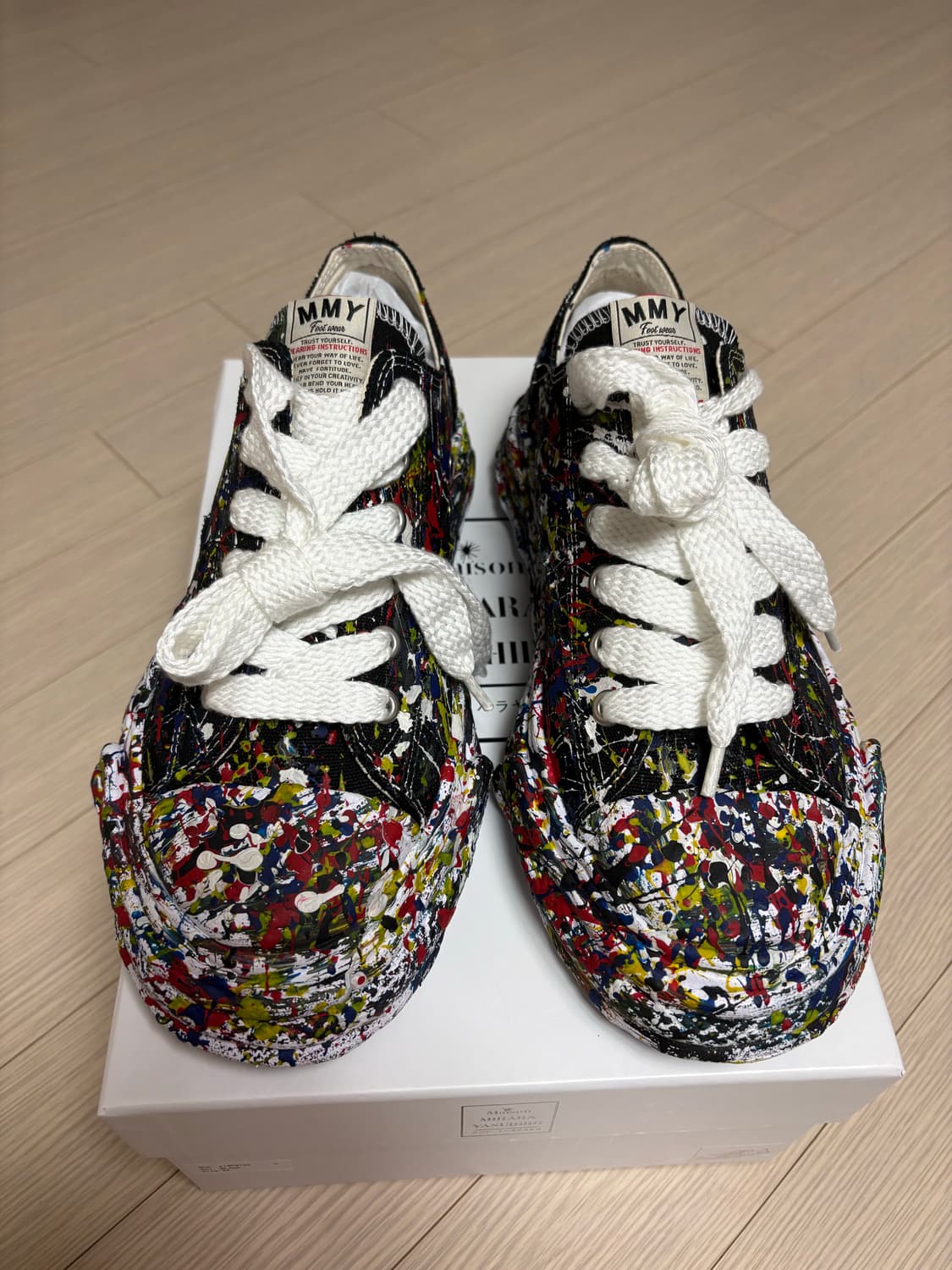 미하라 야스히로 페인팅 스니커즈 42사이즈 새제품 상품이미지1