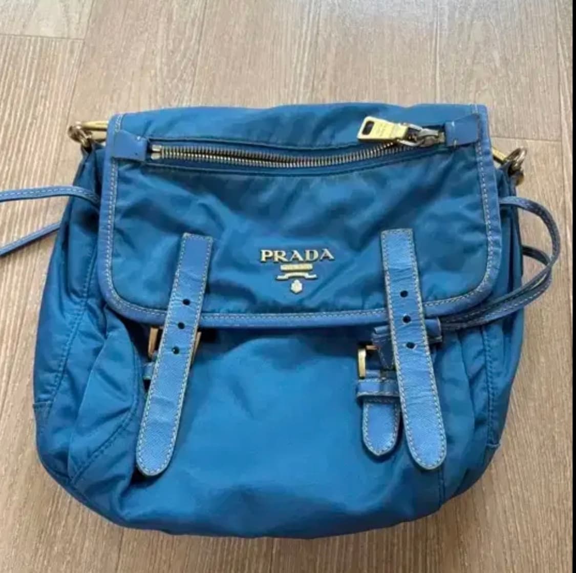 프라다 포코노 크로스백 상품이미지1