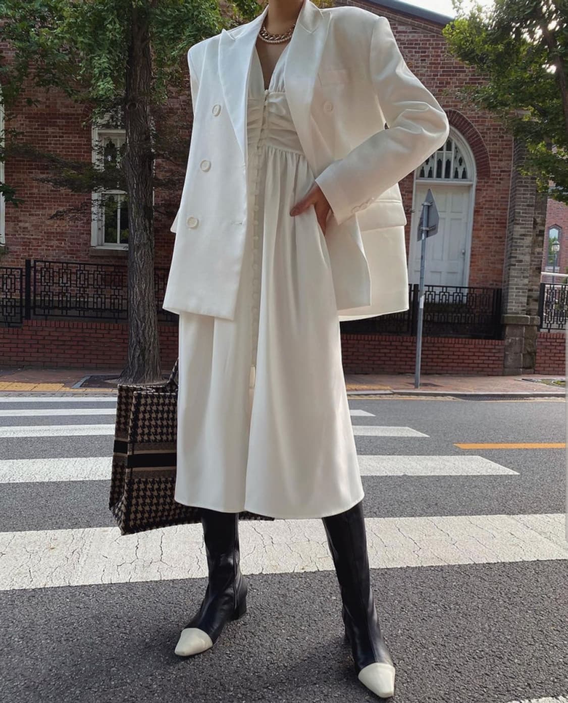 새상품 ) 화이트 비너스라인 로브원피스 상품이미지2