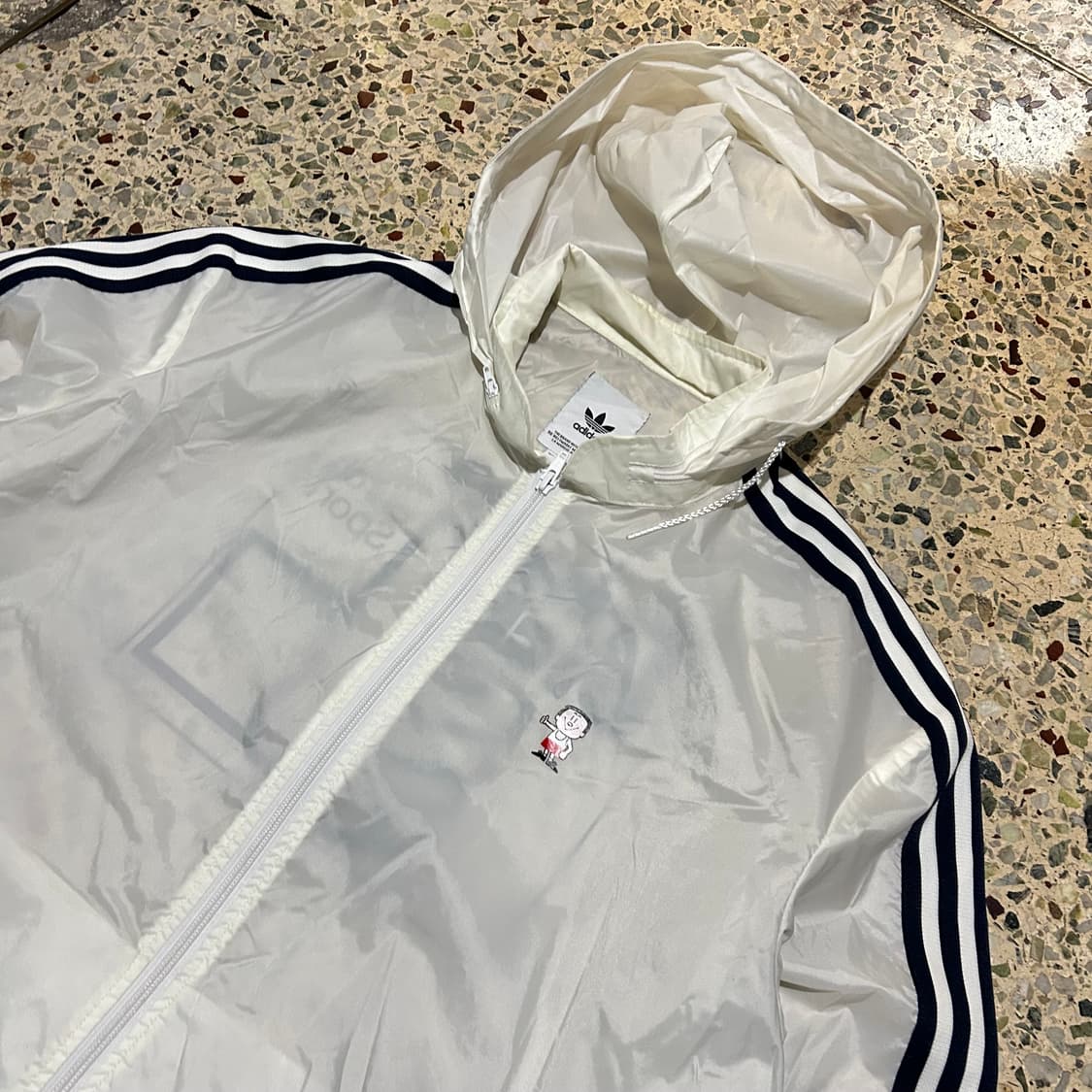 아디다스(ADIDAS) 트림디히 화이트 빅로고 바람막이 자켓  상품이미지2