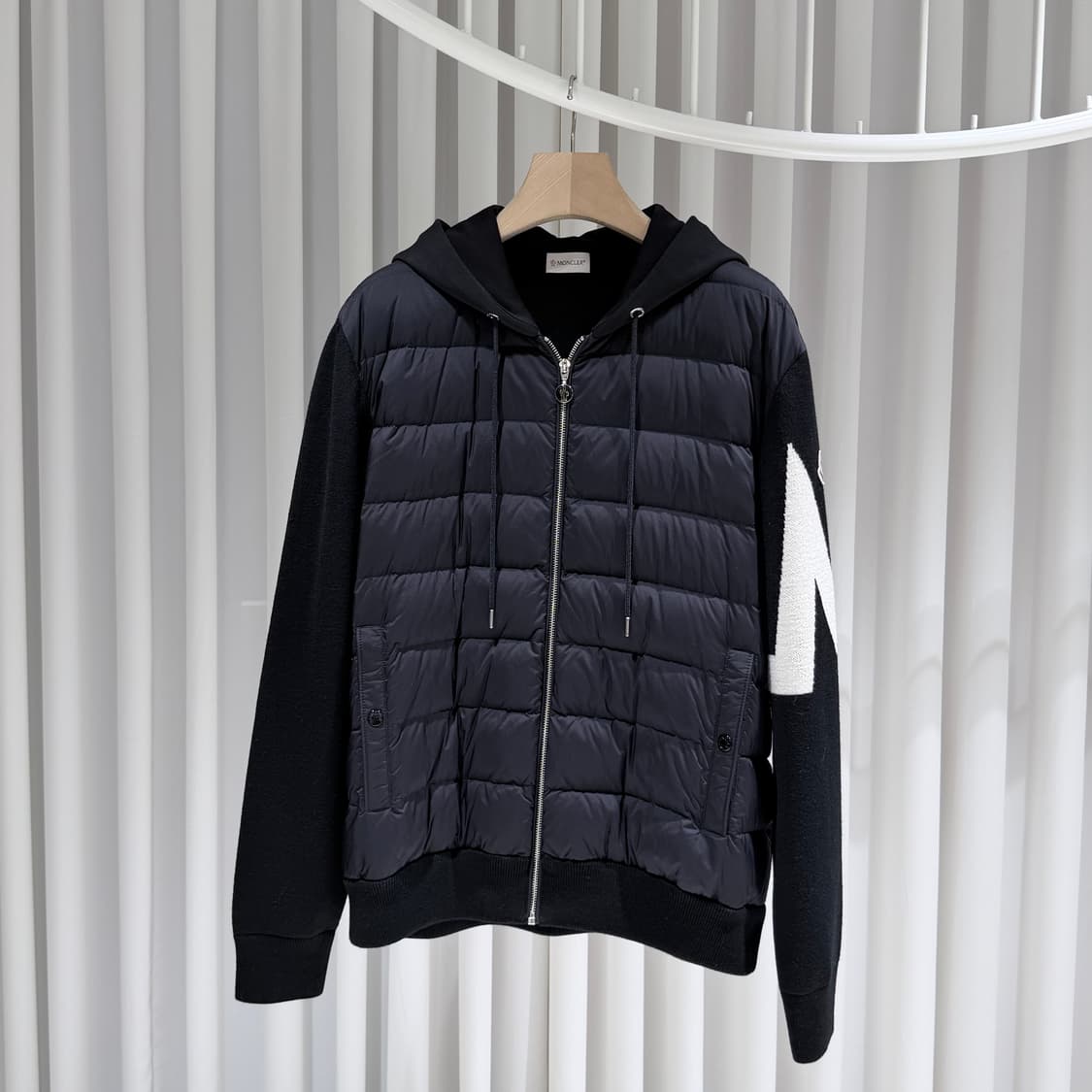 XXL / 몽클레어 맥시 M로고 블랙 니트패딩 상품이미지1