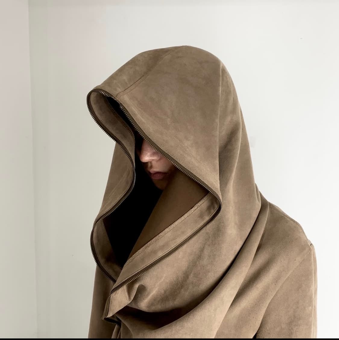 Tornado Mart 빅 후드 풀집업 비대칭 드레이프 자켓 상품이미지4