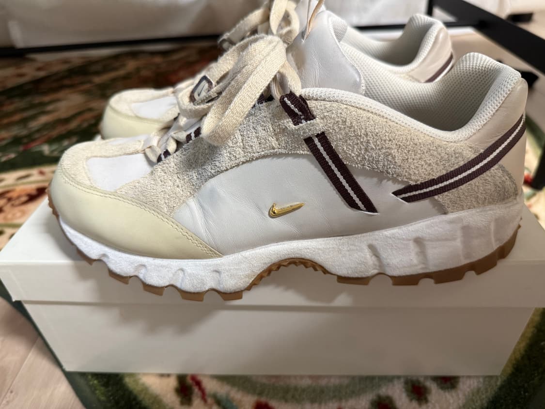 나이키 자크뮈스 에어휴마라 라이트 본 앤 골드 상품이미지2