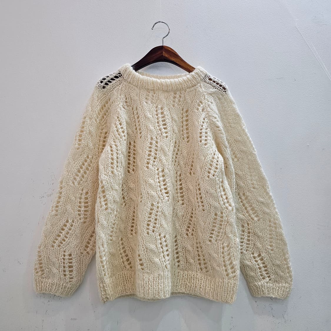 아이보리 아란니트 루즈핏 겨울 스웨터

 상품이미지1