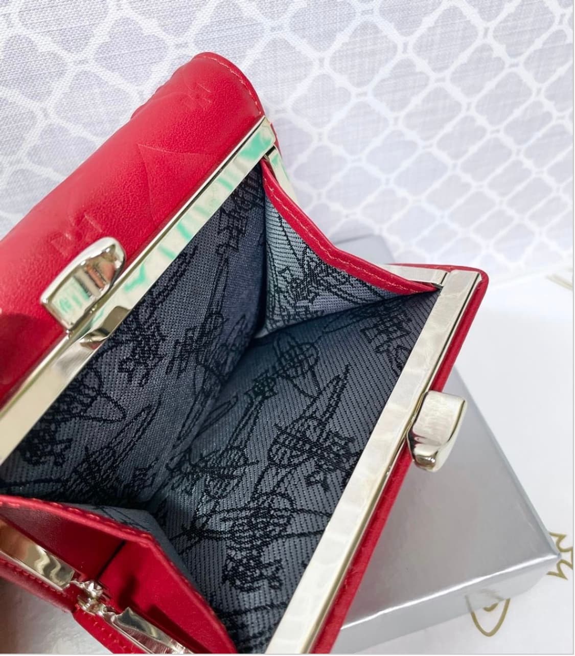 비비안웨스트우드 아카이브 레드 레더 하프월렛 반지갑 상품이미지4