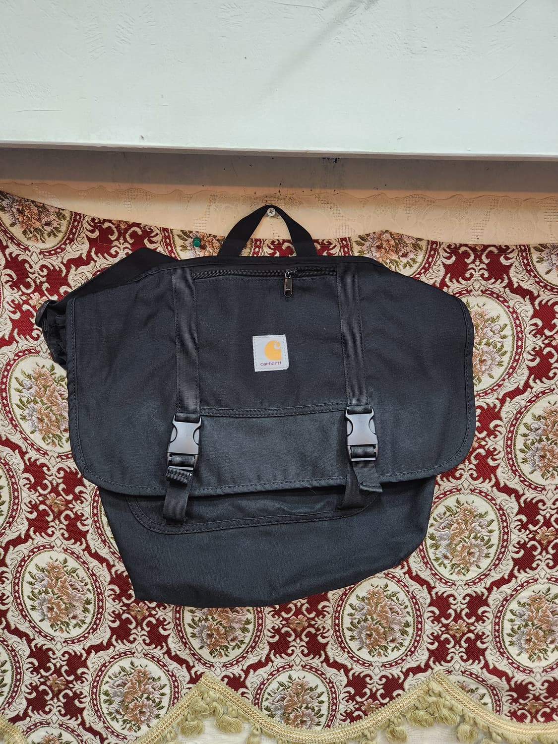 칼하트 블랙 메신저 백
​
 상품이미지1