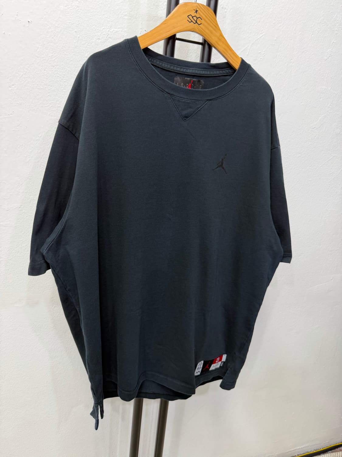 정품) 나이키 조던 23 오버핏 블랙 반팔티 XL 상품이미지3