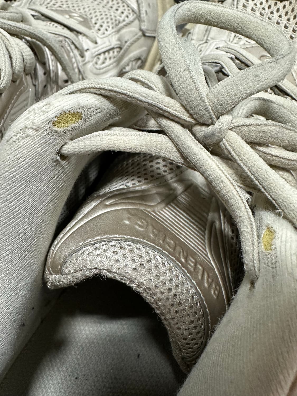 [43] 발렌시아가 디펜더 상품이미지9