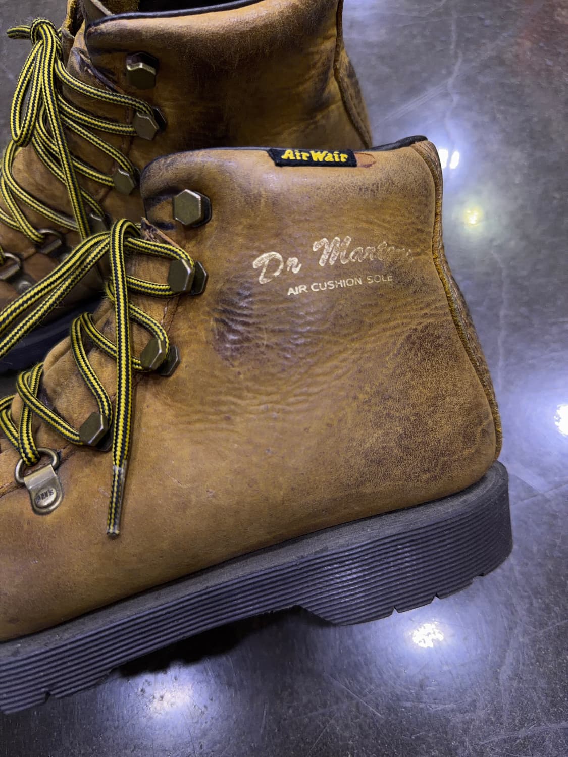 닥터마틴 홀트 하이킹 트래킹 워커 워크 부츠 250 상품이미지6