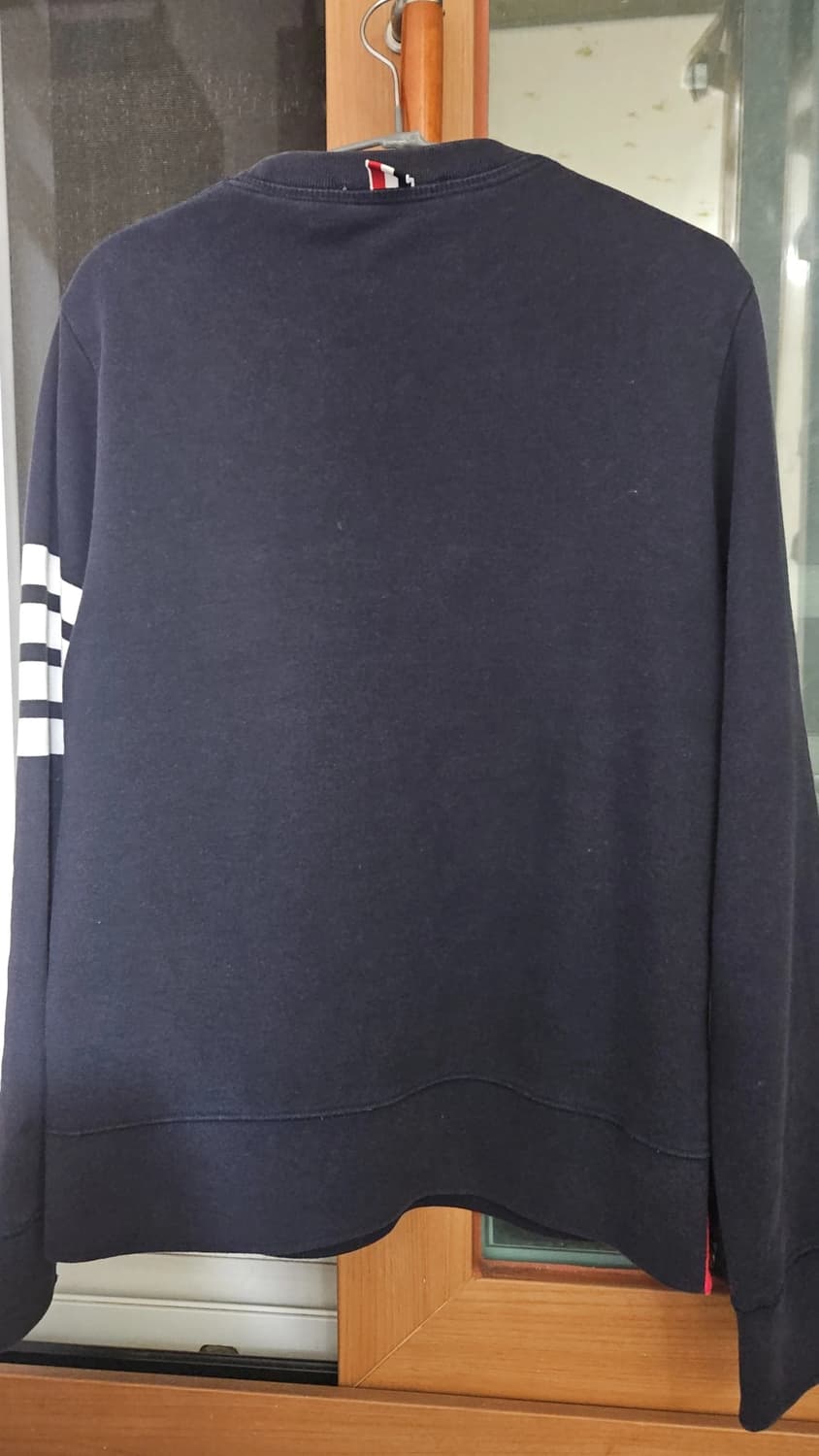 톰브라운 사선 맨투맨 2사이즈 상품이미지3