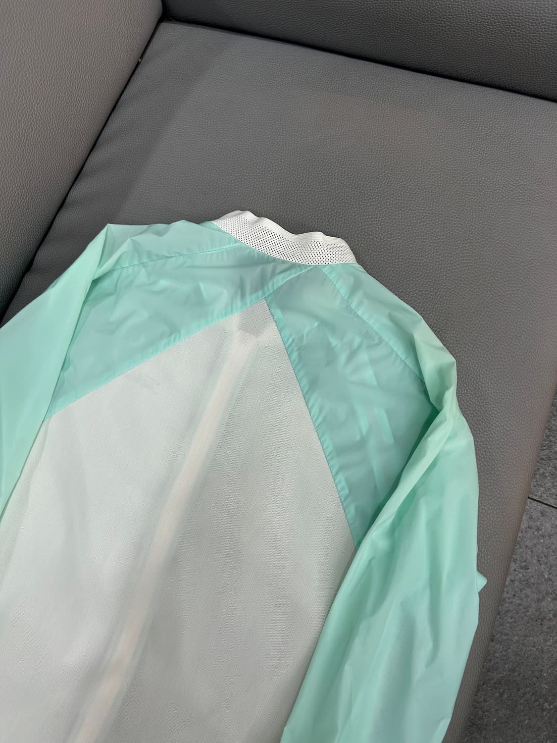 타이틀리스트 여성 스윙 바람막이 자켓(M/90) 상품이미지7