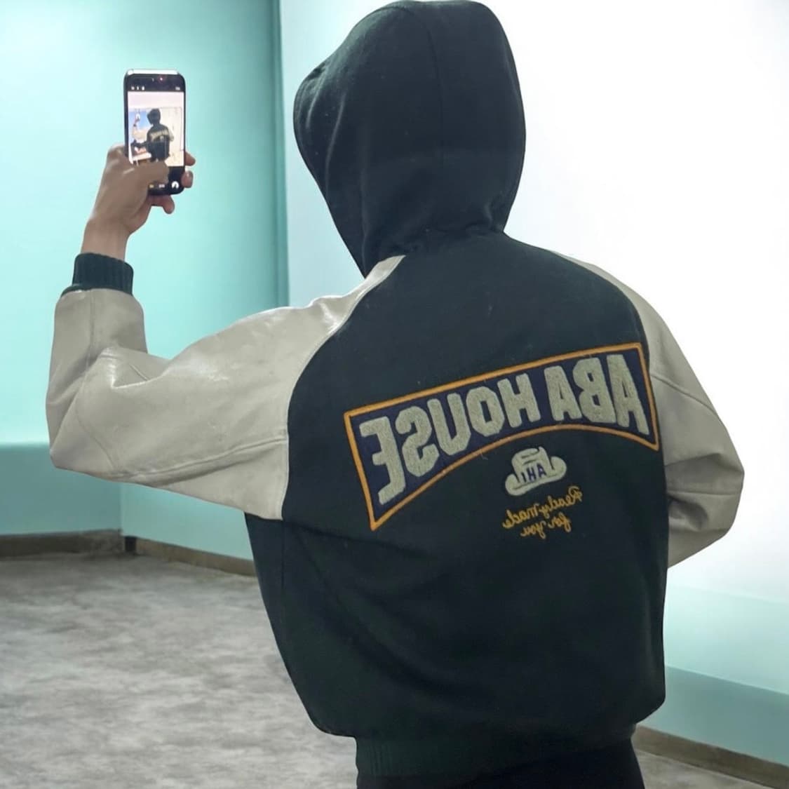 아바하우스 웨스턴로고 후드 바시티 레더자켓 상품이미지1