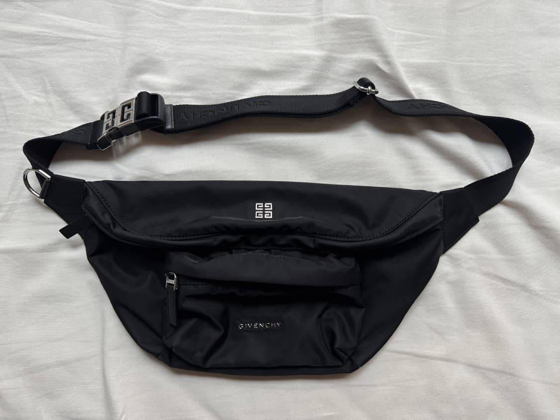 지방시 에센셜 U 나일론 벨트백 블랙 Givenchy Essentials 상품이미지1