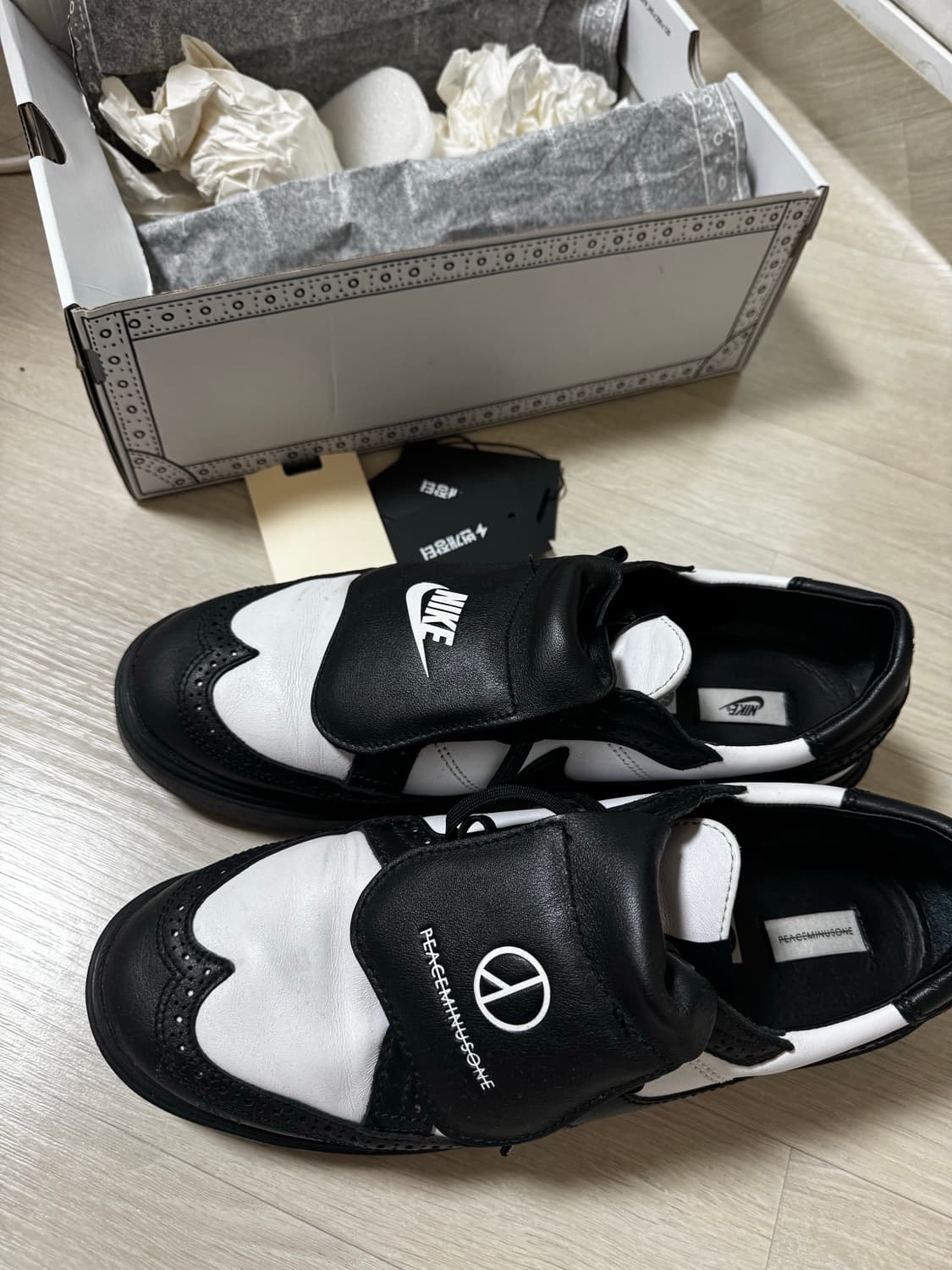 [295] 나이키 x 피스마이너스원 권도 퀀도1 블랙 앤 화이트 상품이미지6